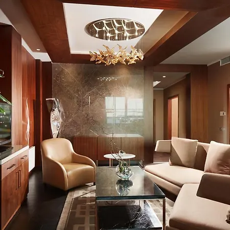 Готель Renaissance 5*