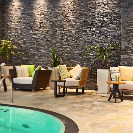 Renaissance Hotell 5*