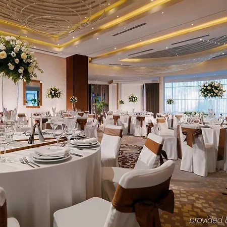 Szálloda Renaissance 5*