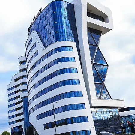 Renaissance Hotel 5*