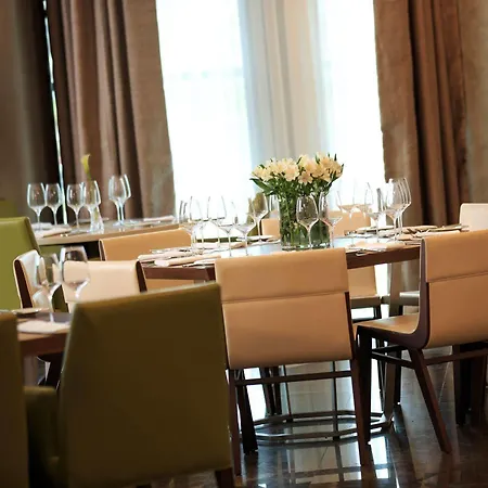 Renaissance Hotell