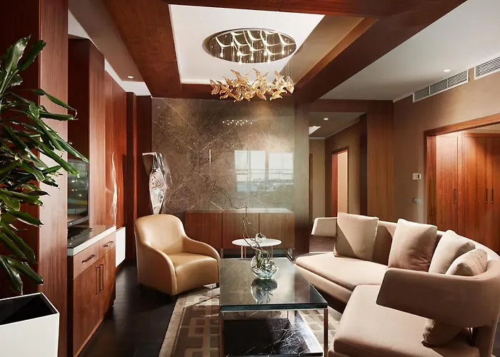 Hotel Renaissance 5*