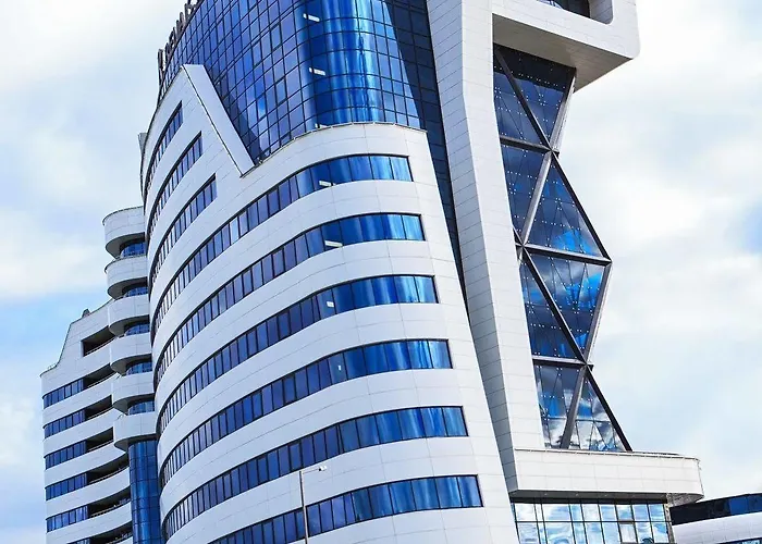 Renaissance Hotel 5*