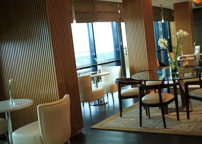 Renaissance Отель