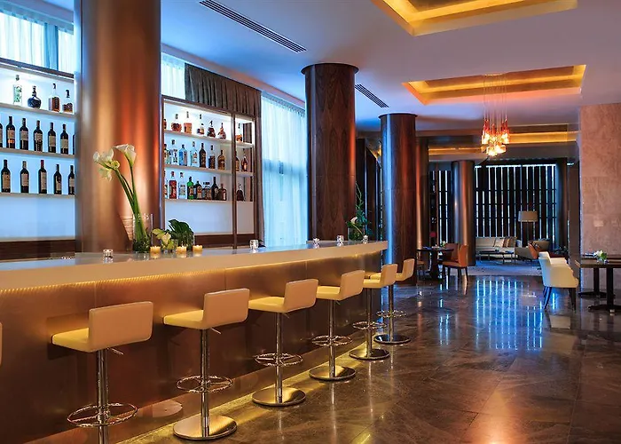 Renaissance 5* Минск