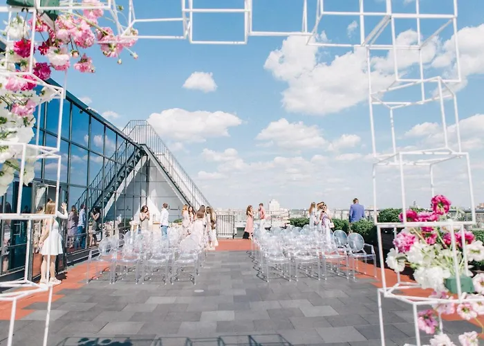 Отель Renaissance 5*