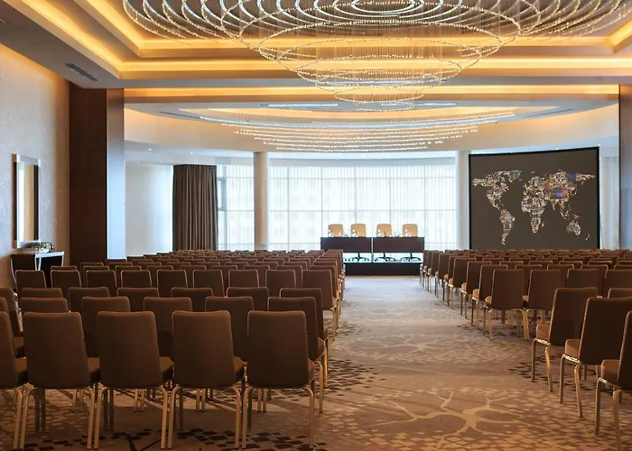 Renaissance 5* Минск