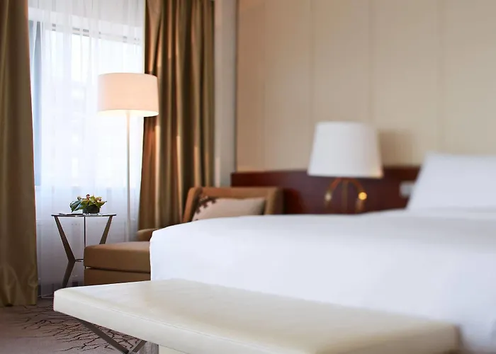 Renaissance 5* Минск