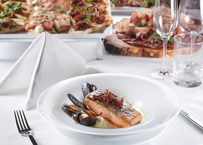 Отель Renaissance Минск